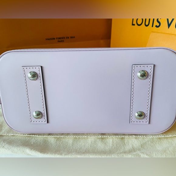NWT Louis Vuitton Alma Bb Light Pink M22620 with Dust Bags, Box and Shopping Bag - Picture 7 of 16